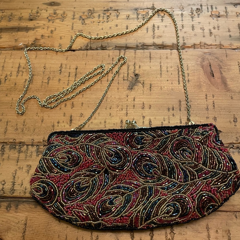 La Regale - Convertible Beaded Clutch with Gold Clasp and Chain Strap - Peacock